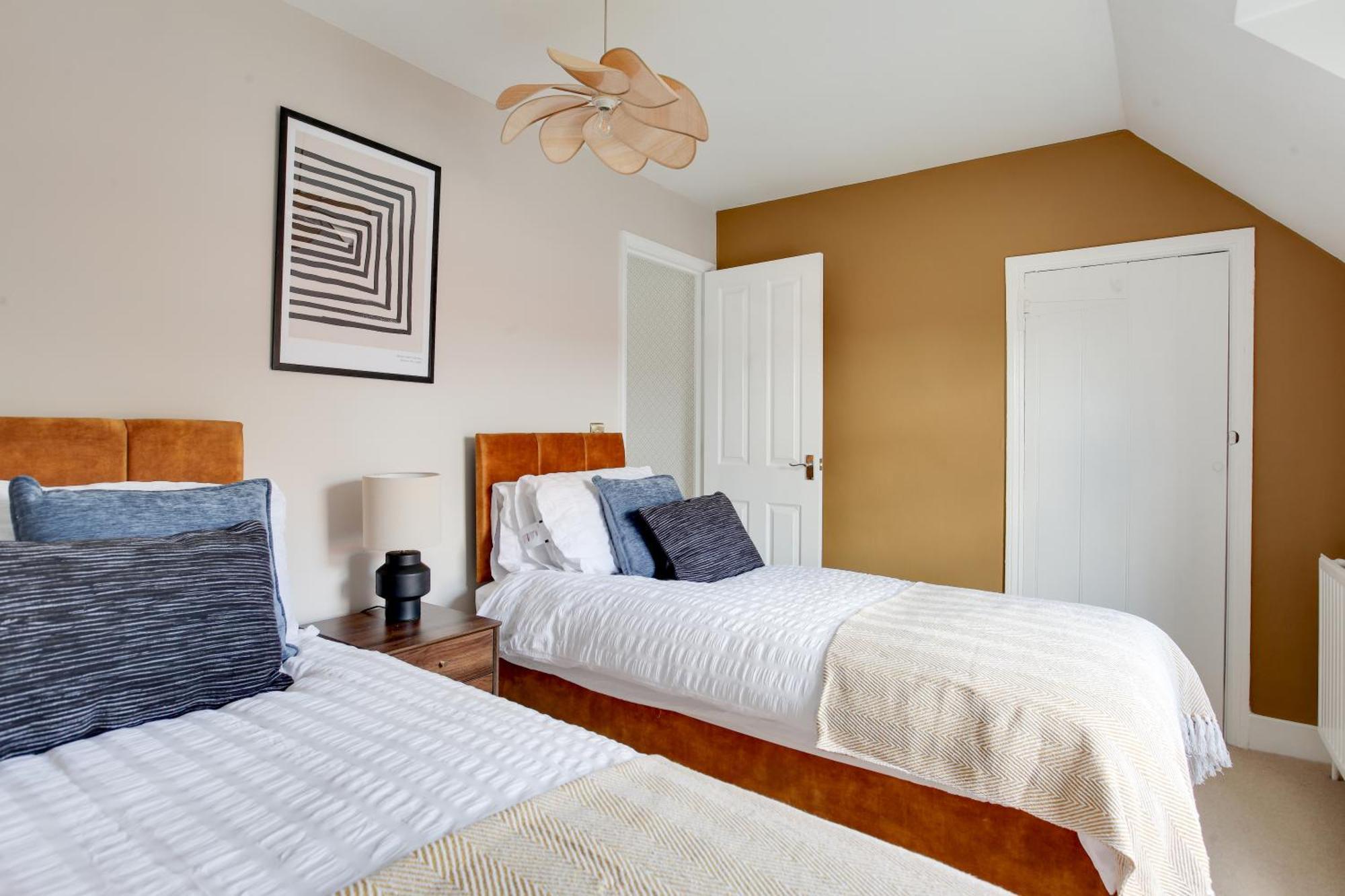 Cosy 3 Bedroom House With Free Parking And Wifi Colchester Kültér fotó